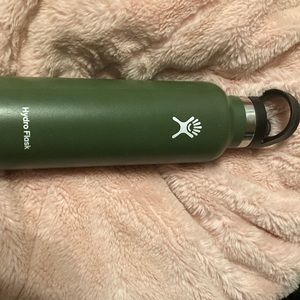 olive green hydroflask
